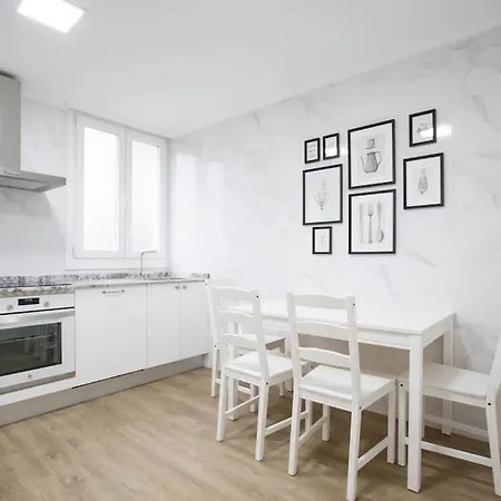 Alhóndiga Flat By Next Stop *