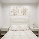 Alhondiga Flat By Next Stop Apartment Bilbao
